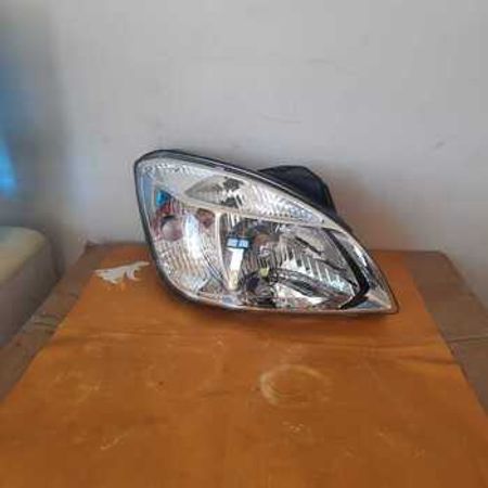 "Kia Rio 2005" farası