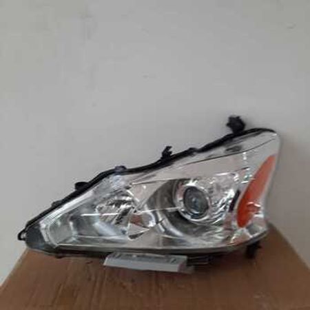 "Nissan Altima 2013-2017" ön farası