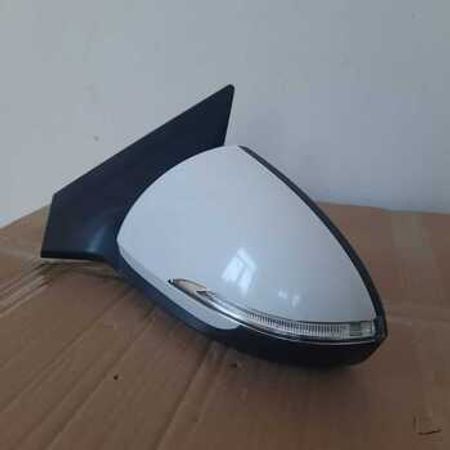 "Hyundai Elantra 2016" güzgüsü