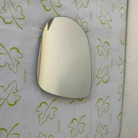 "Kia Sorento 2016" yan güzgü şüşəsi