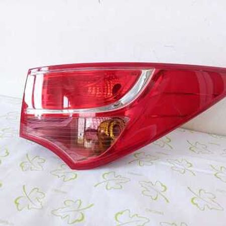 "Hyundai Santa Fe 2013" arxa stop işığı