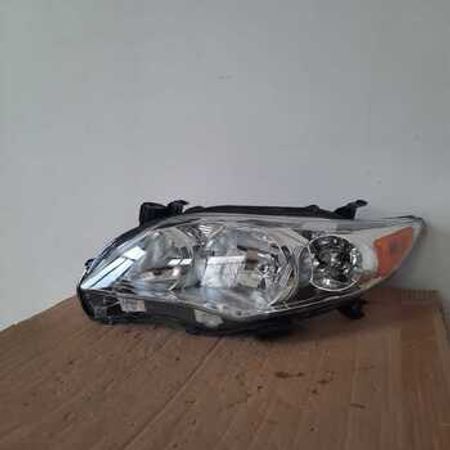 "Toyota Corolla 2012" farası