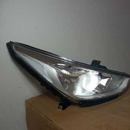 "Hyundai Accent 2018" ön farası