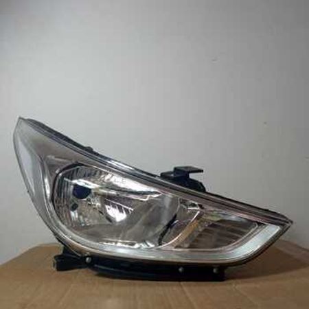 "Hyundai Accent 2018" ön farası