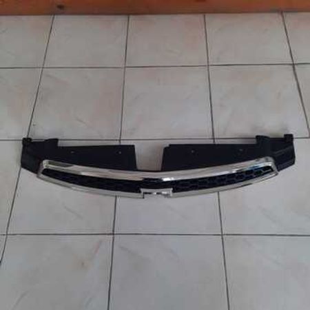 "Chevrolet Cruze 2009" radiator barmaqlığı