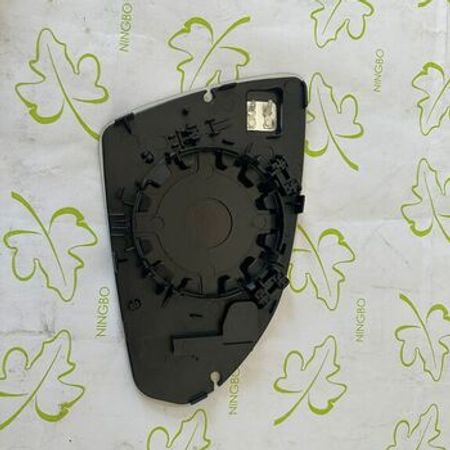 "KIA Optima 2016" yan güzgü şüşəsi