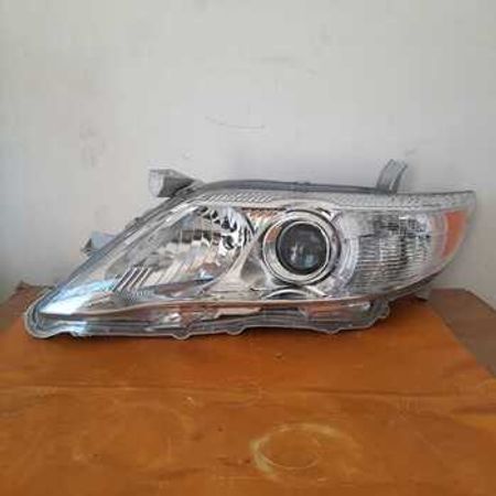 "Toyota Camry 2010 USA" ön farası