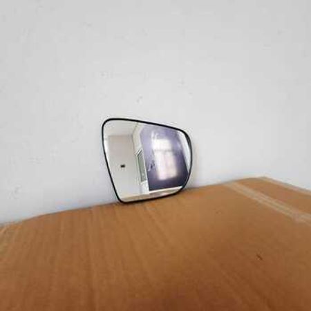 "Hyundai iX35 2011" yan güzgü şüşəsi