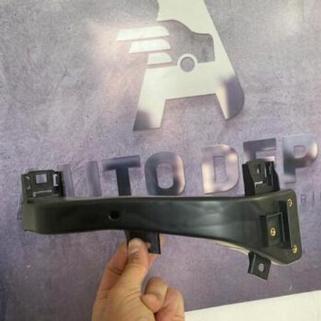 "Hyundai Elantra 2016" ekran kirşəsi