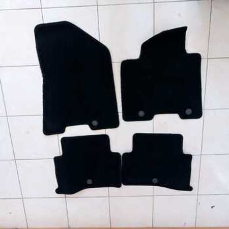 "Mercedes GlS" ayaqaltıları