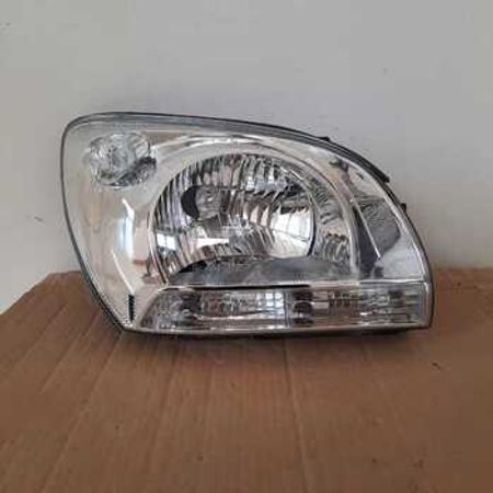 "Kia Sportage 2005" ön farası