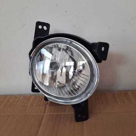 "Hyundai Santa Fe 2010" duman farası