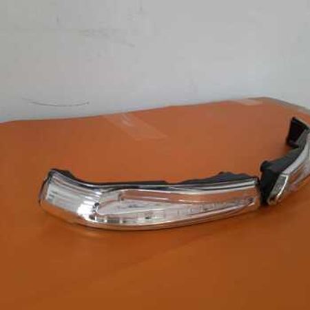 "Kia Cerato 2013" yan güzgü dönmə işığı