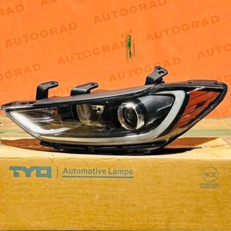 "Hyundai Elantra 2016-2018" farası