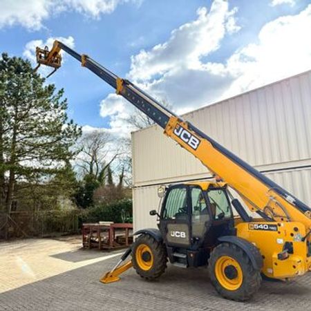 JCB 540-180 Teleskopik Yükləyici işlənmiş, 2018 – Avtobuslar və xüsusi texnika – ucuztap.az