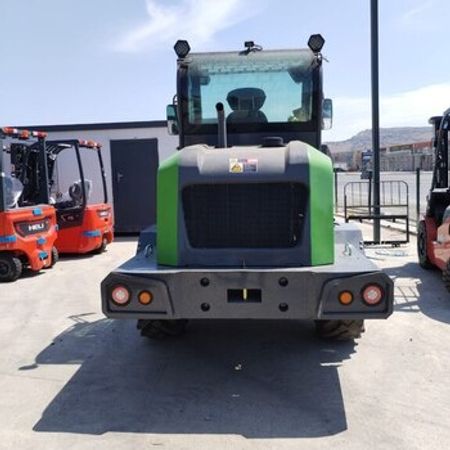 Mammut mini yükləyici, 2024 il – Avtobuslar və xüsusi texnika – ucuztap.az