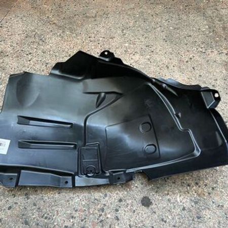 "Mercedes" ön qanadaltlığı