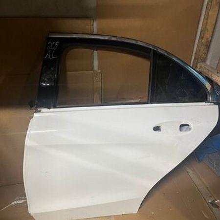 Mercedes W212 qapısı – Ehtiyat hissələri – ucuztap.az