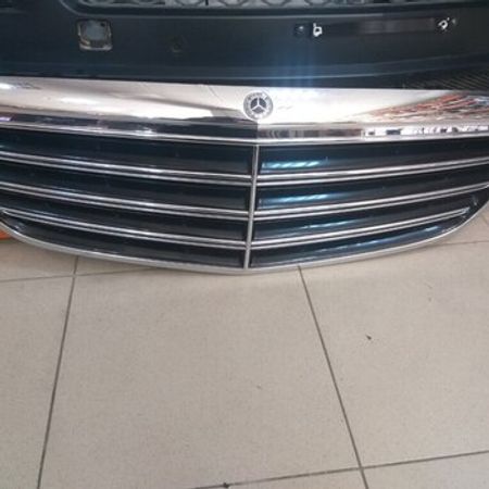 Mercedes W222 radiator barmaqlığı – Ehtiyat hissələri – ucuztap.az