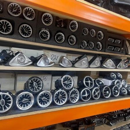 "Mercedes E class W213" işıqlı hava yerləri