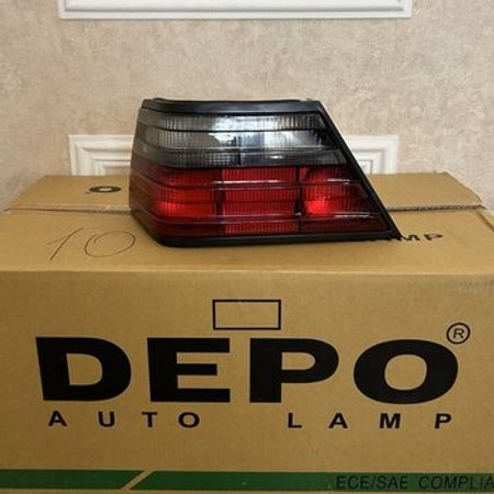 "Mercedes W124" stop işıqları