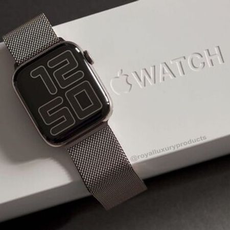 Apple Watch Series 11 Titanium Natural 42mm