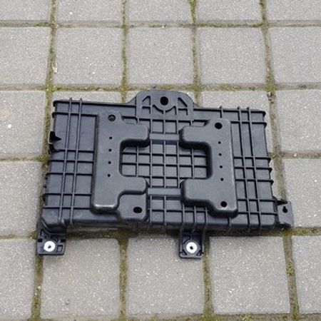 Hyundai Santa fe 2011 akkumulyator altlığı