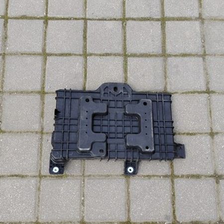 Kia Sorento 2010 akkumulyator altlığı