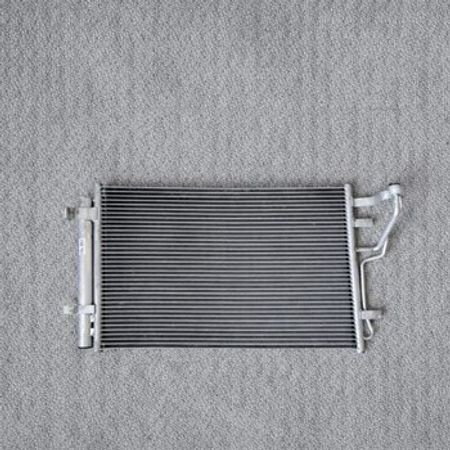 "Hyundai Elantra 2007-2011" kondisioner radiatoru
