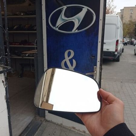 Hyundai Accent 2011 güzgü şüşəsi