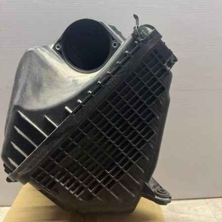 "Hyundai SantaFe 2013-2018" hava filter korpusu