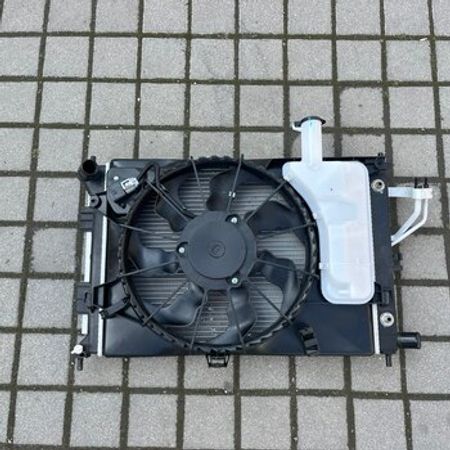 Hyundai Elantra 2011-2015 radiator dəsti – Ehtiyat hissələri – ucuztap.az