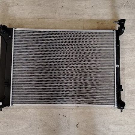 Hyundai Sonata 2018 su radiatoru