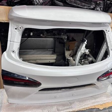 Toyota Corolla Cross, Toyota Frontlander arxa baqajı