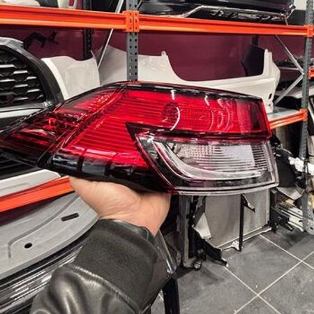 Toyota Frontlander 2022–2025 sağ stop işığı – Ehtiyat hissələri – ucuztap.az