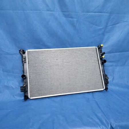 Toyota Corolla 2017-2025 su radiatoru