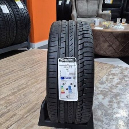 "Continental PremiumContact" şini 235/45/R18