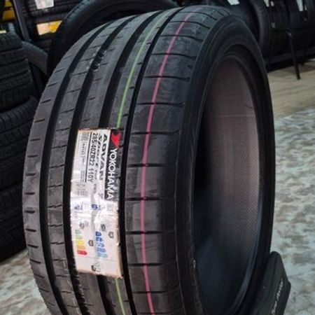 "YOKOHAMA ADVAN Sport V107C 110Y XL ZR MO" şinləri 285/40 R22