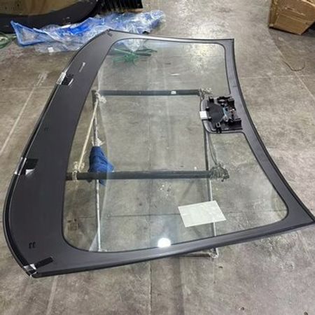 "Lixiang L7 Pro" qabaq şüşəsi