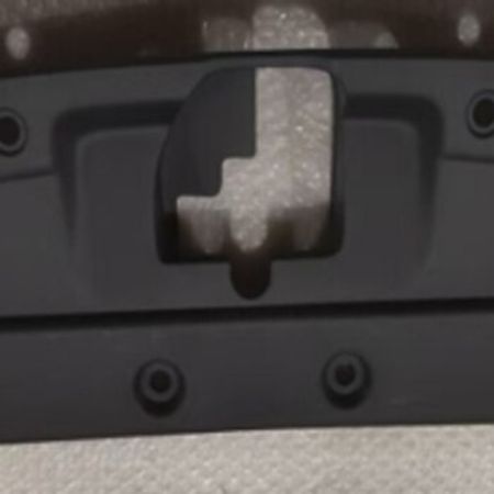 Changan CS55, Q05 buferin orta üst plasması