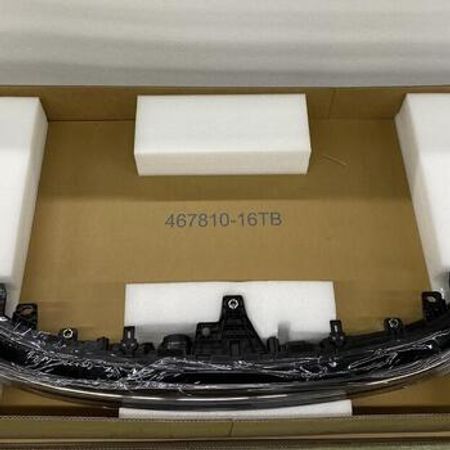 "Lixiang L7" ön orta farası