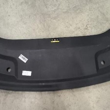 "Lixiang 9" buferin üst plastması