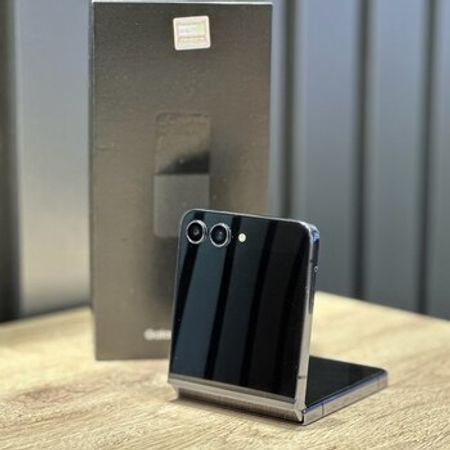 Samsung Galaxy Z Flip 5 Graphite 256GB/8GB