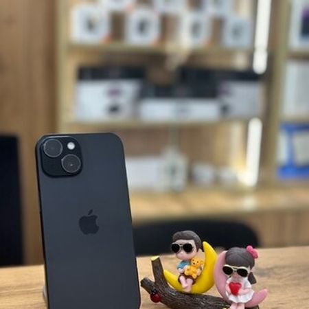 Apple iPhone 15 Black 128GB/6GB