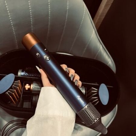 "Dyson Airwrap" feni