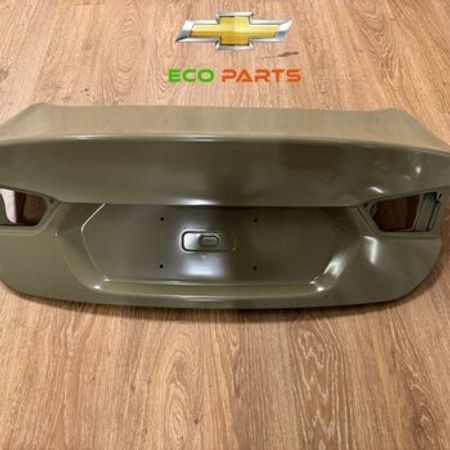 "Chevrolet Malibu 2016-2020" baqaj kapotu