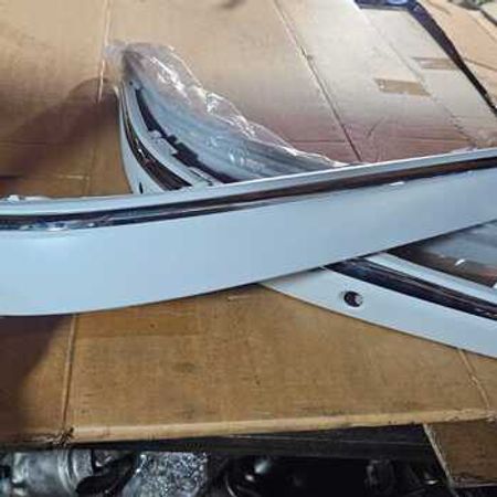 Mercedes 211 bufer kantı