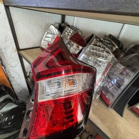 Nissan Note stop farası