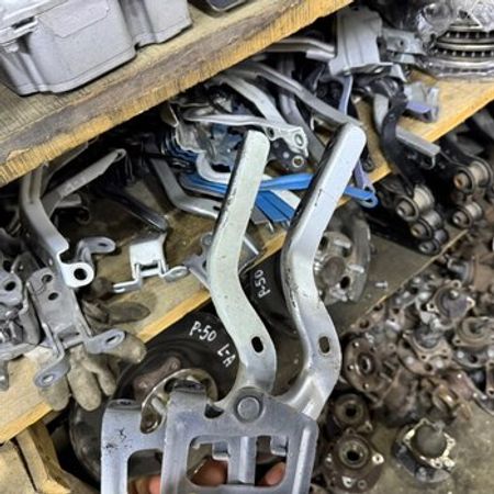 Nissan Note kapot petləsi