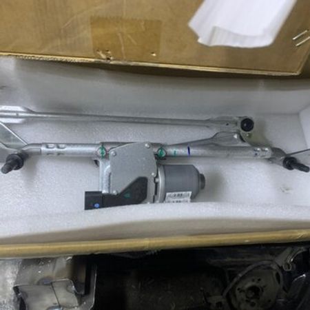 BYD şüşəsilən mühərriki